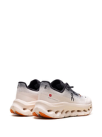 On Running Cloudtilt Beige Purple