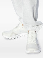 On Running Cloud X 4 AD White Wolf
