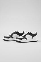 Alo Black White