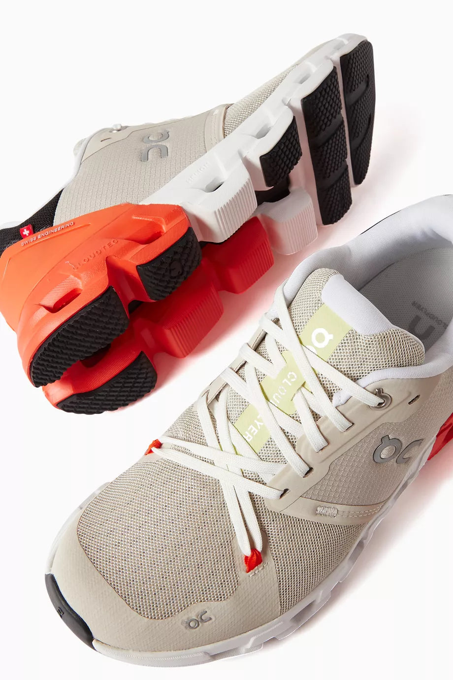 On running cloud flyer 4 beige orange black