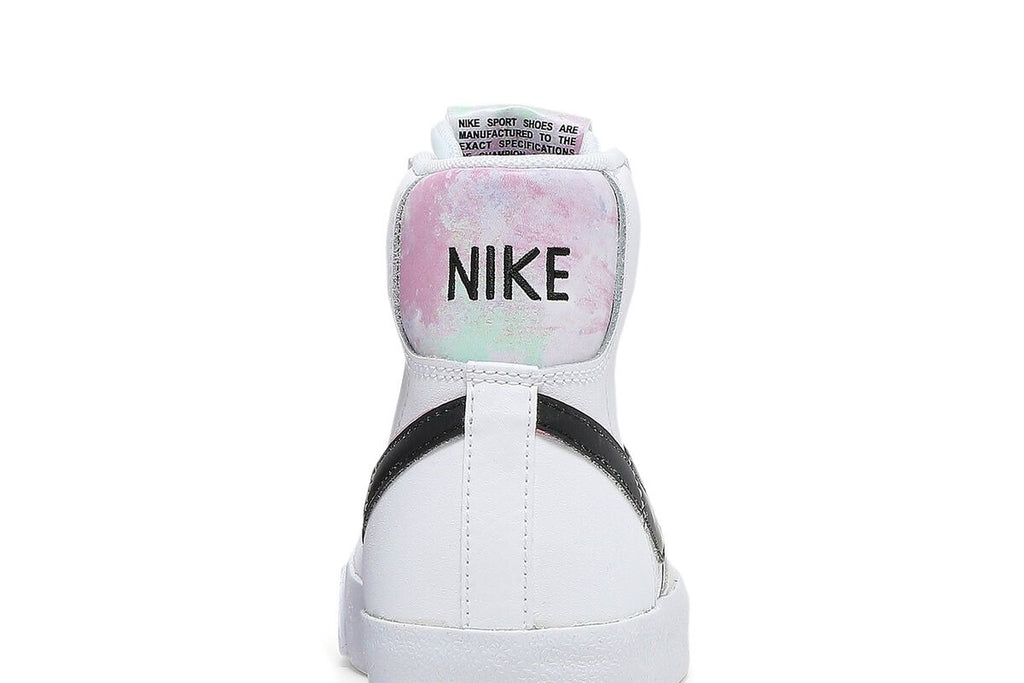 Nike Blazer Mid ‘77 Arctic Punch