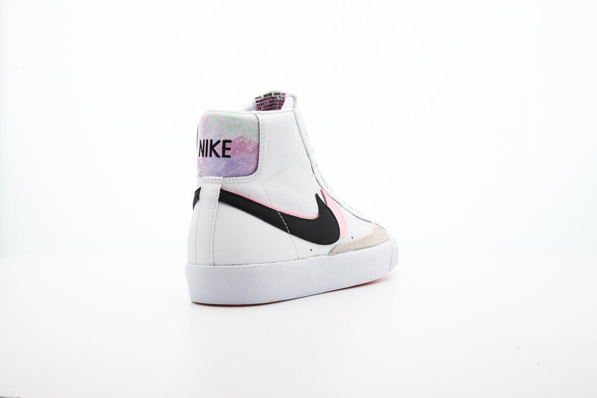 Nike Blazer Mid ‘77 Arctic Punch
